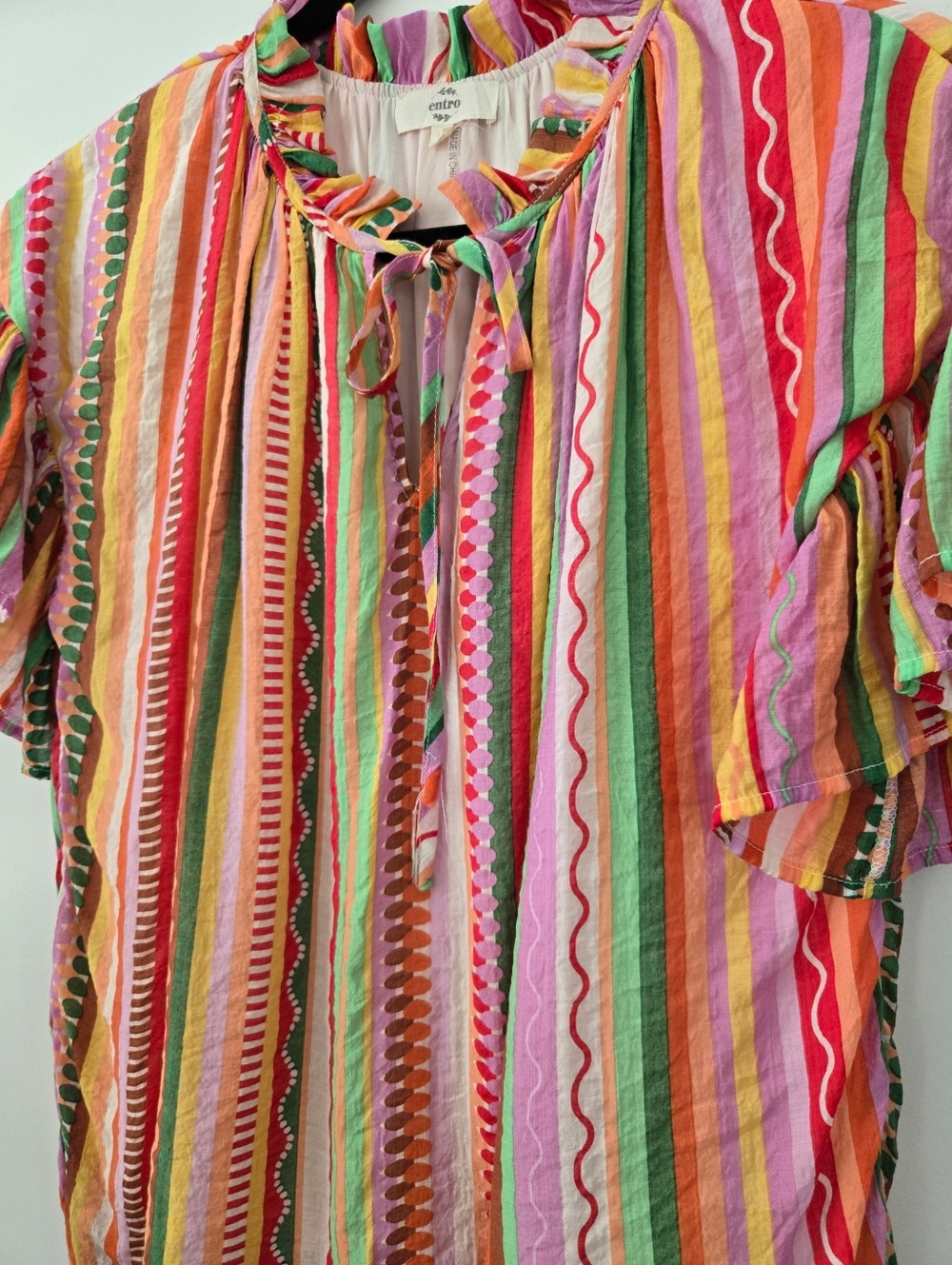 Entro Bohemian Maximalist Coral Combo Frill Tie Neck Ruffle Sleeve Top. Medium. - Picture 2 of 10